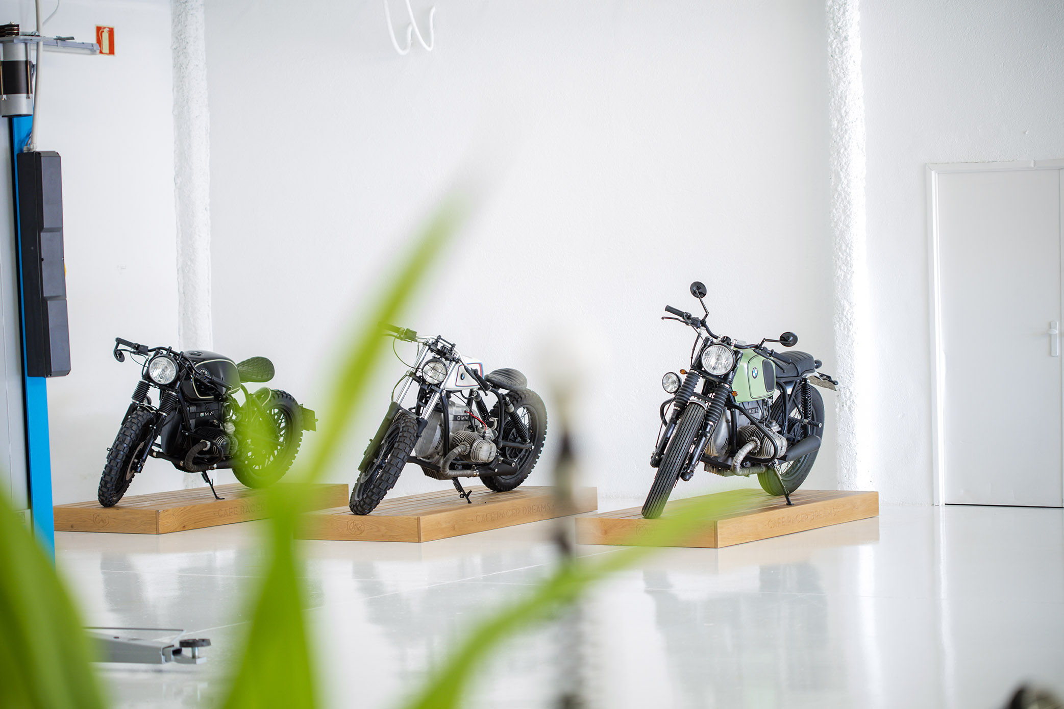 CAFE RACER DREAMS - CRD HEADQUARTERS - Beusual